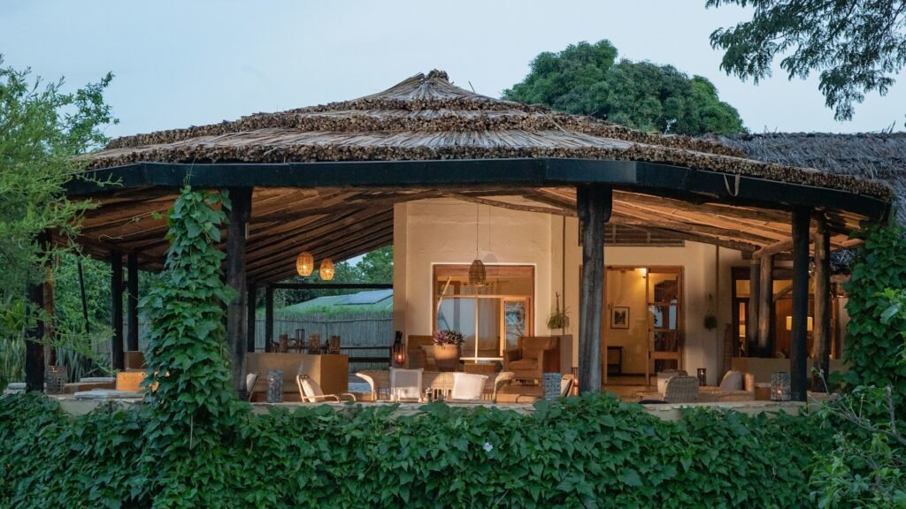 Kyambura Lodge - Uganda Calssic safari