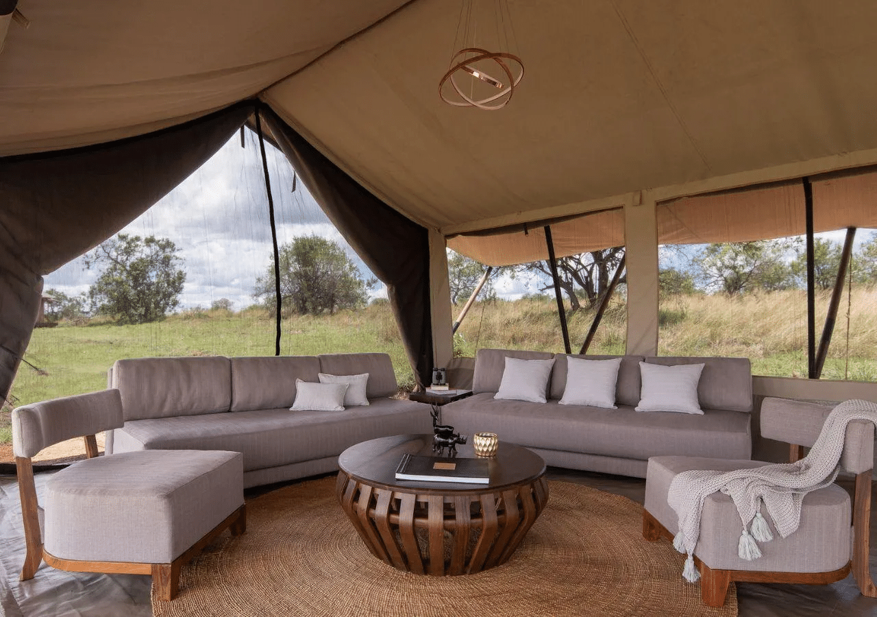 Aurari Camp Lounge Tent