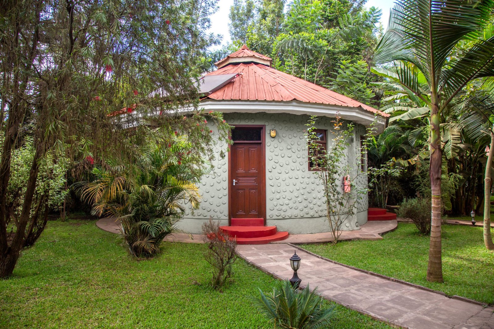 Private entrance to chalet Planet Lodge