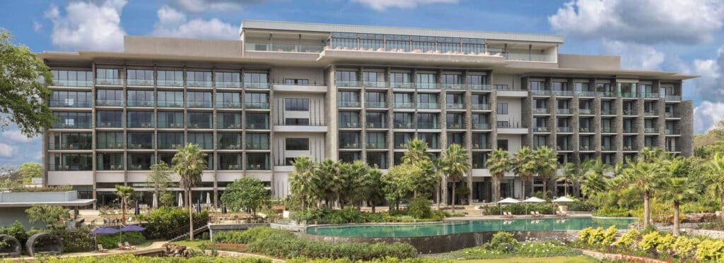 grand melia 1