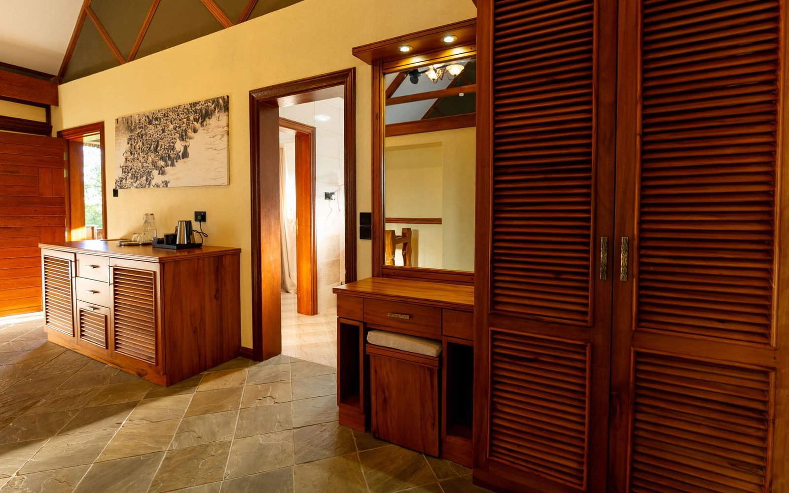 Kimarishe Serengeti Lodge 10