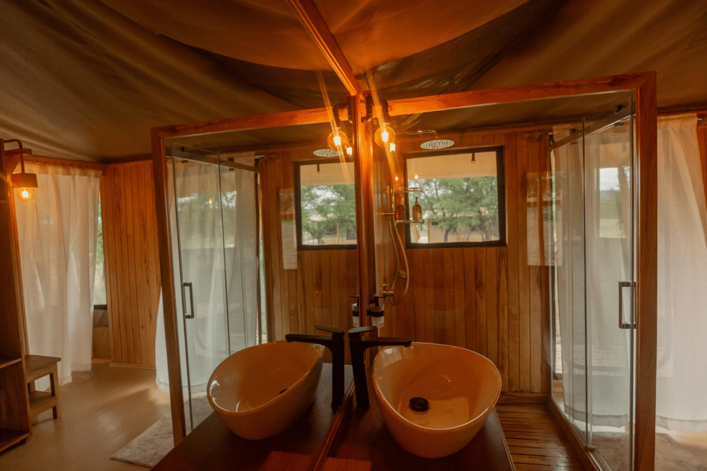 Signature Serengeti Luxury Camp 7