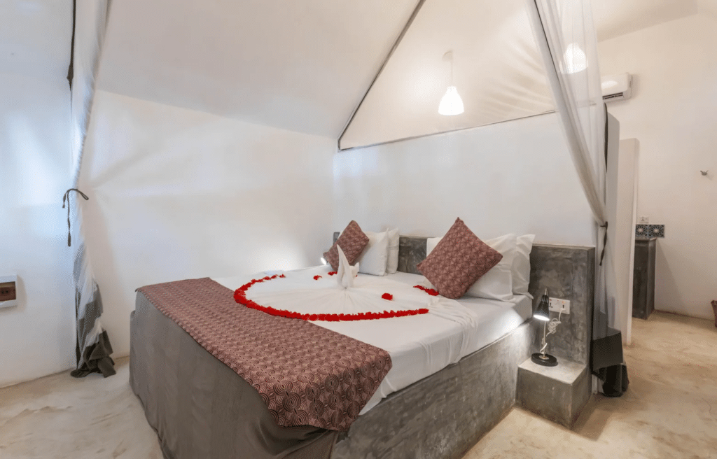 fun beach hotel zanzibar front pool bungalow 2