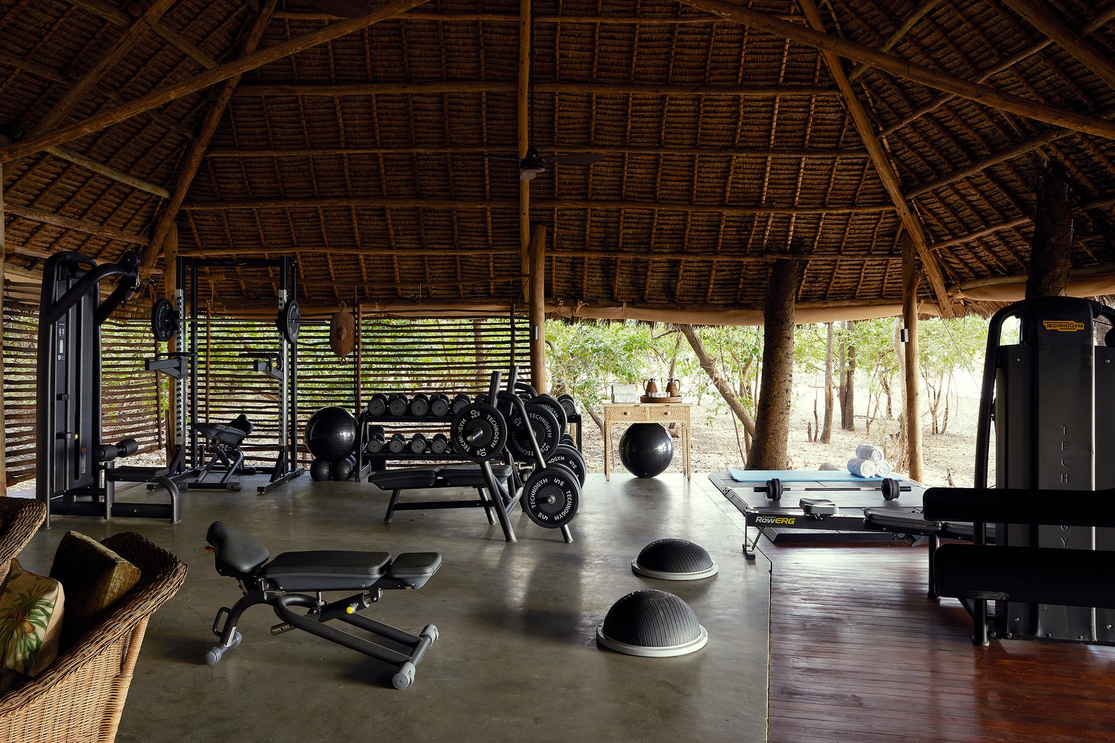 LABA SIWANDU FITNESS 1