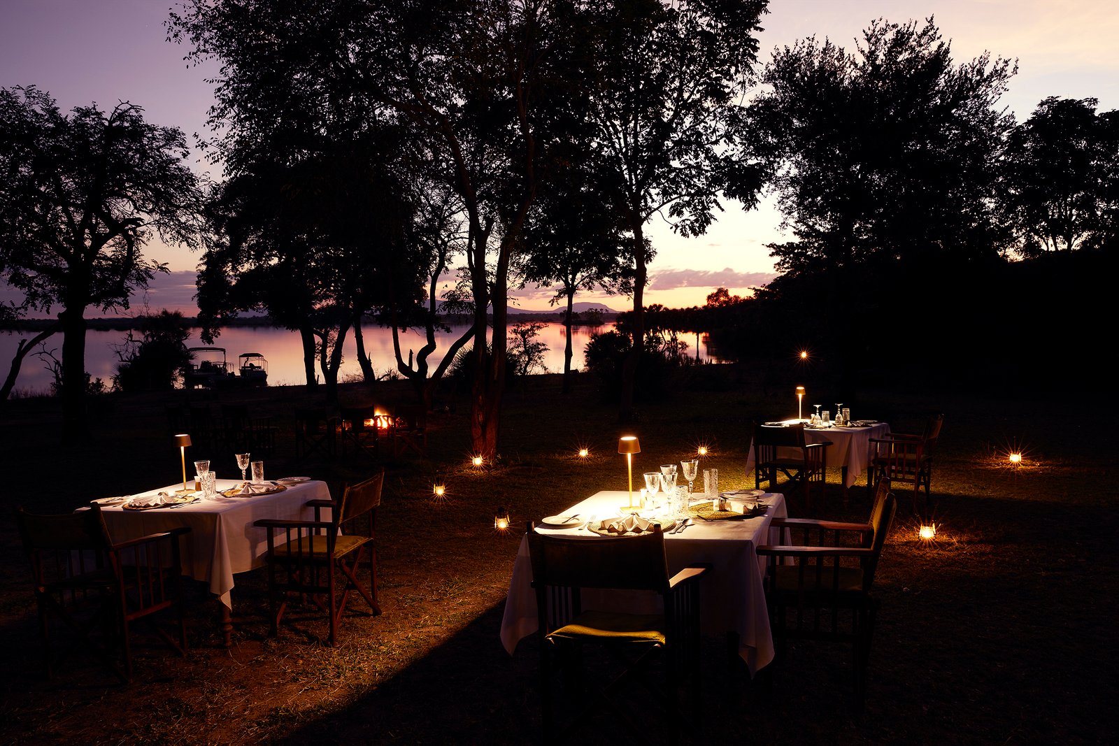 SIWANDU OUTDOOR DINING 3